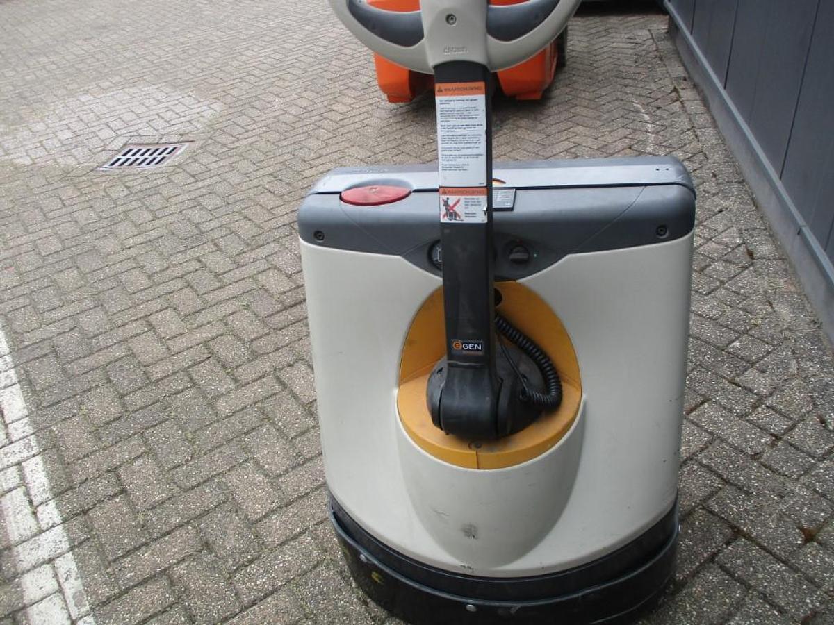 Refurbished 2015 Crown WP3015 - 26