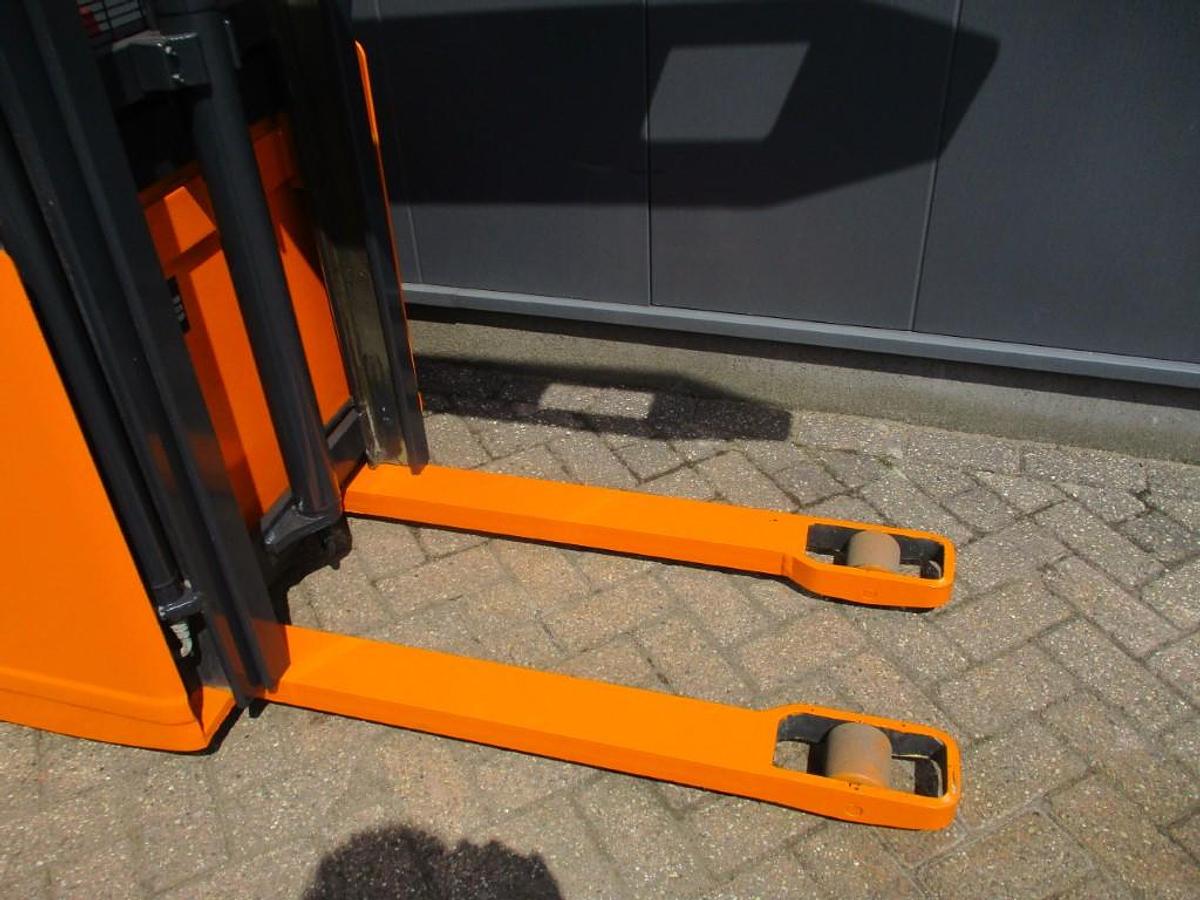 Refurbished 2007 STILL EGV 12-OM