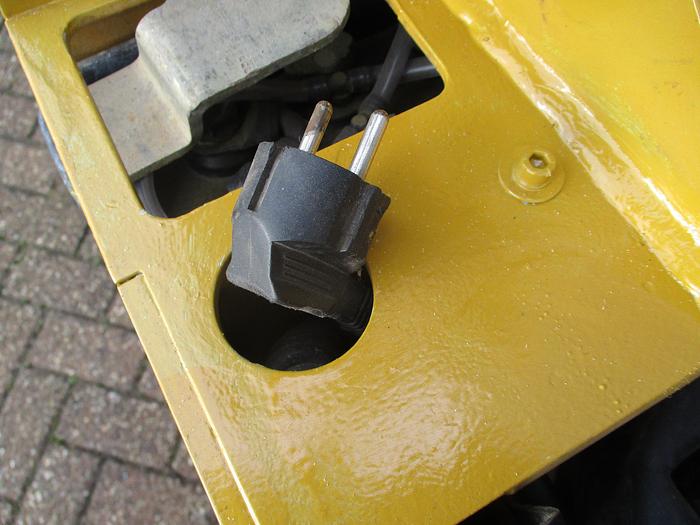 Refurbished 2001 Caterpillar NSP12K1