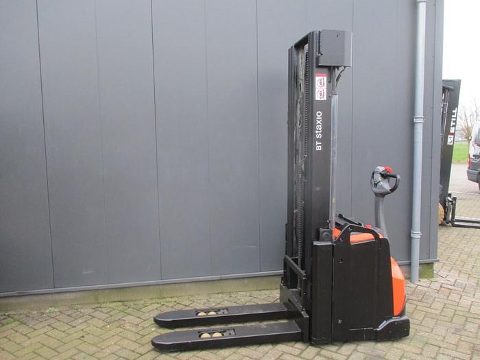 Refurbished 2017 TOYOTA SWE 160L - 815