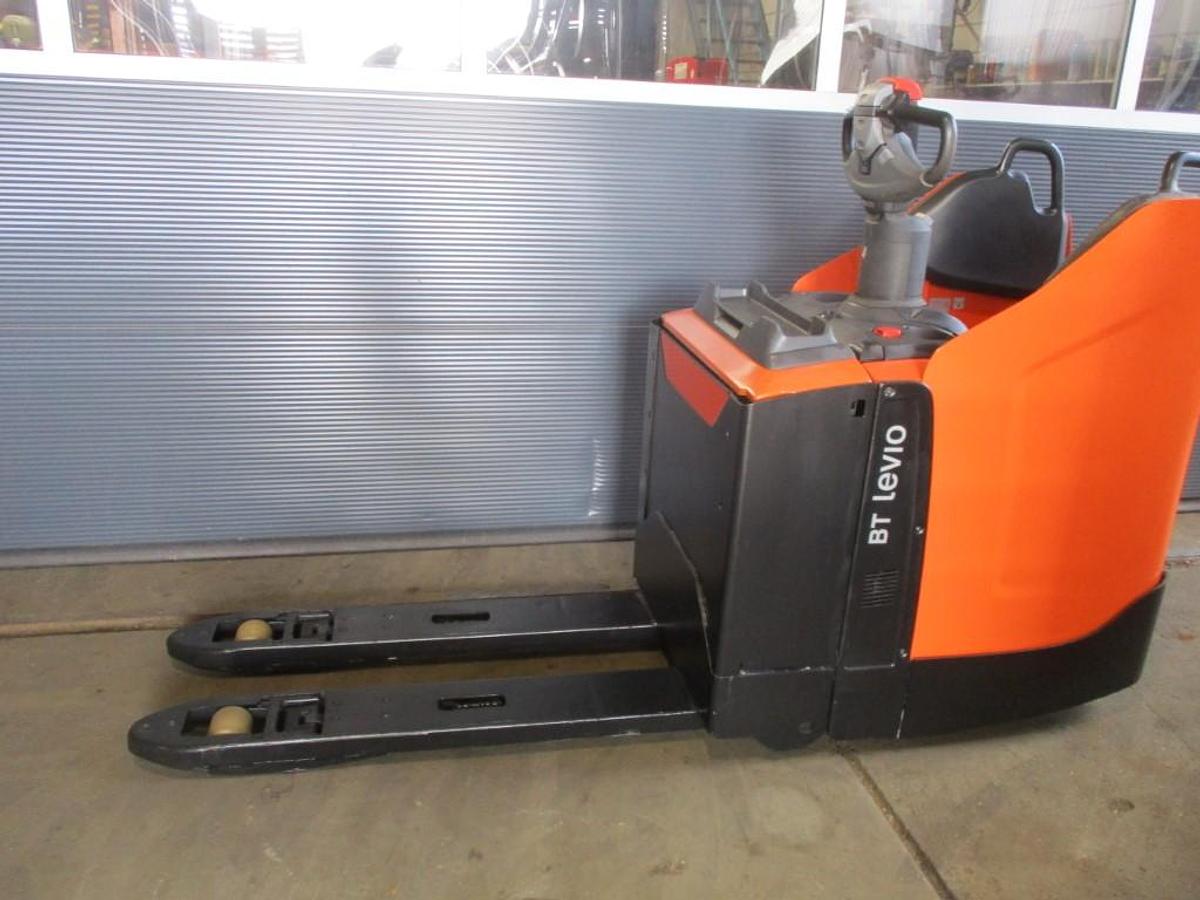 Refurbished 2020 TOYOTA LPE200 - 2458