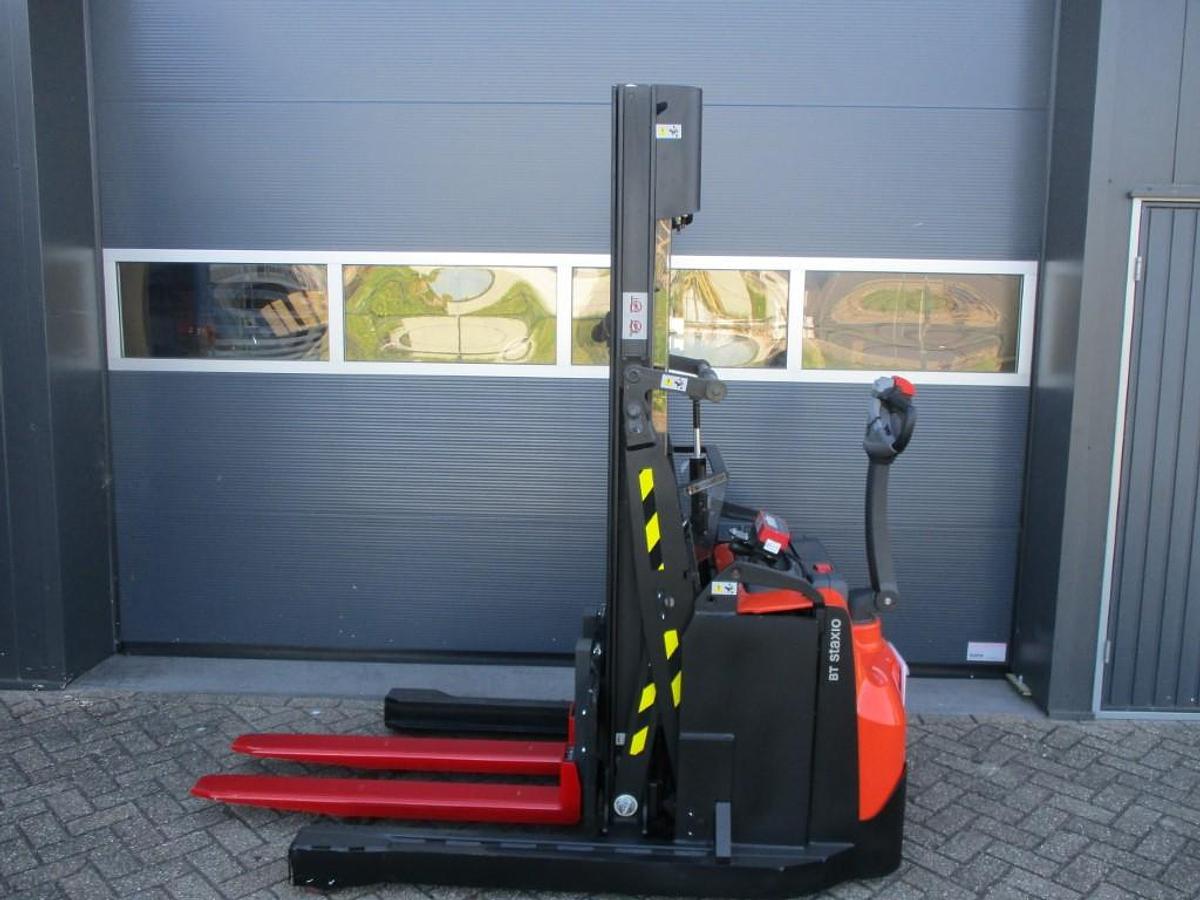 Refurbished 2024 TOYOTA SWE120XR  - 133