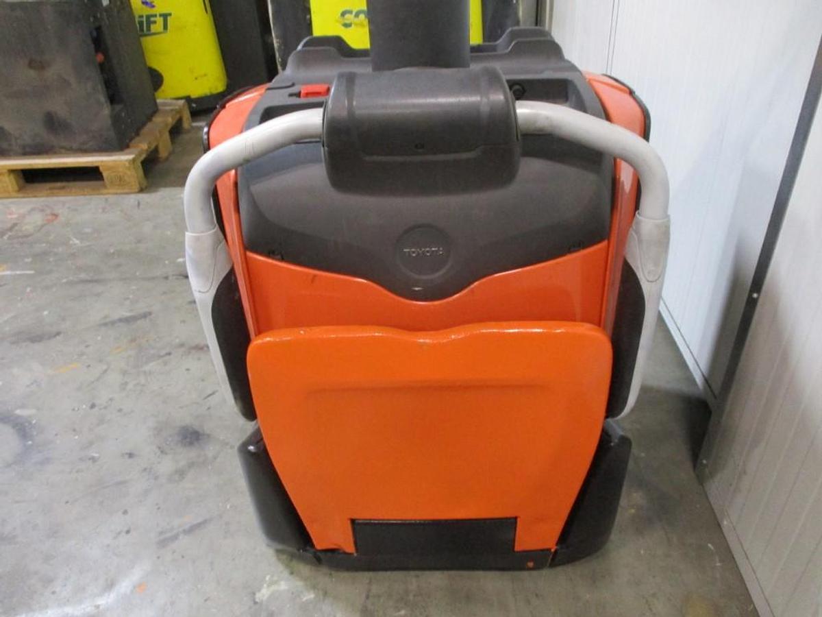 Refurbished 2017 TOYOTA LPE250 - 1994