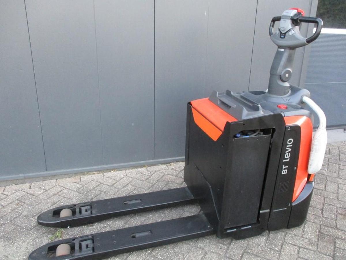 Refurbished 2020 TOYOTA LPE200 - 1975