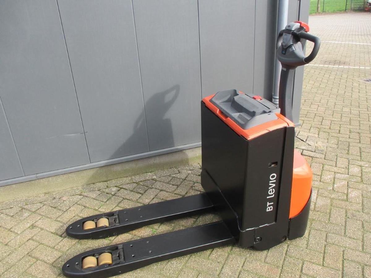 Refurbished 2019 TOYOTA LWE180 - 924