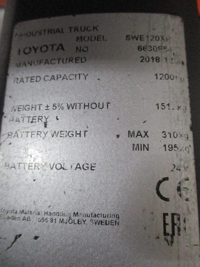 Refurbished 2018 TOYOTA SWE120XR triplex - 1410