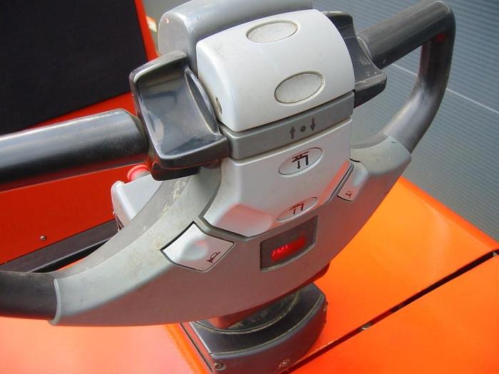 Gerenoveerd 2007 BT OSE250 - 1810