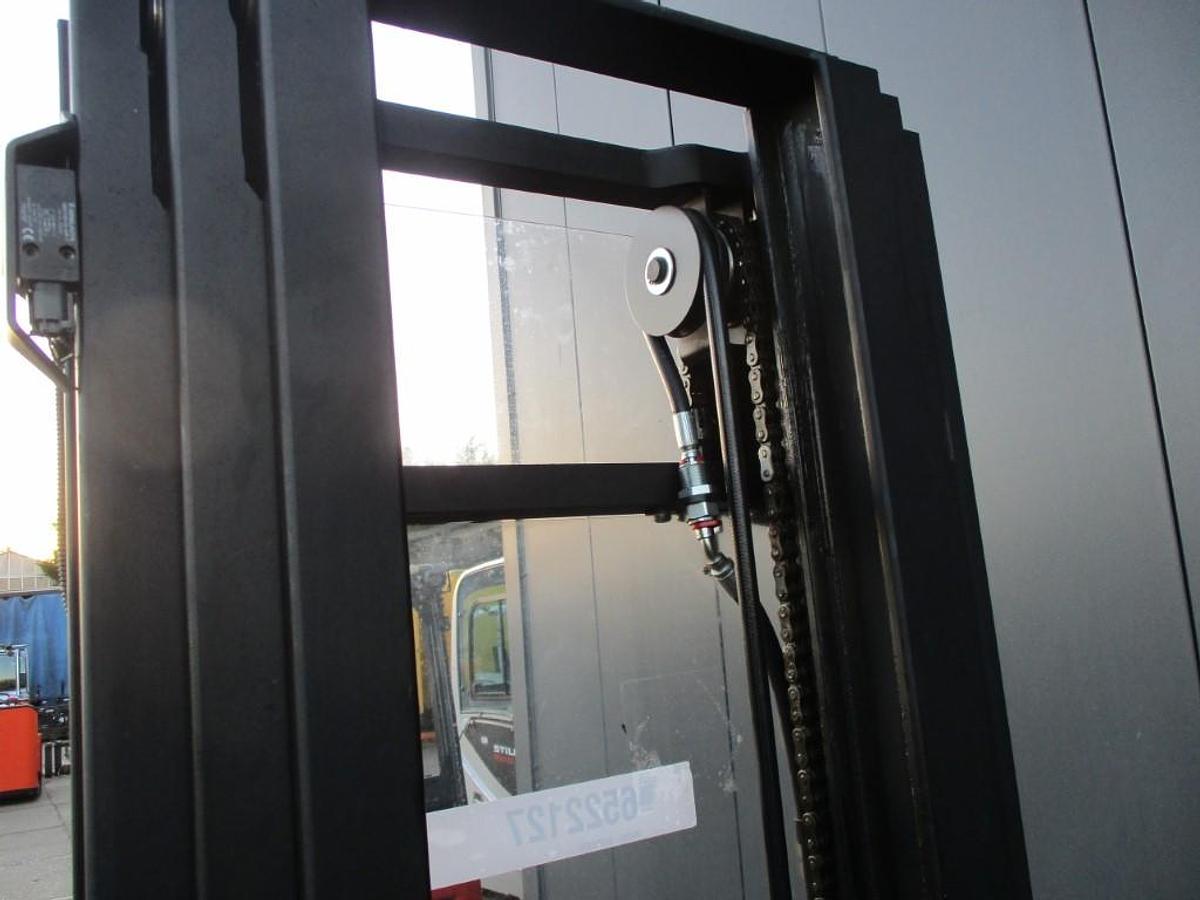 Refurbished 2017 TOYOTA SWE120XR