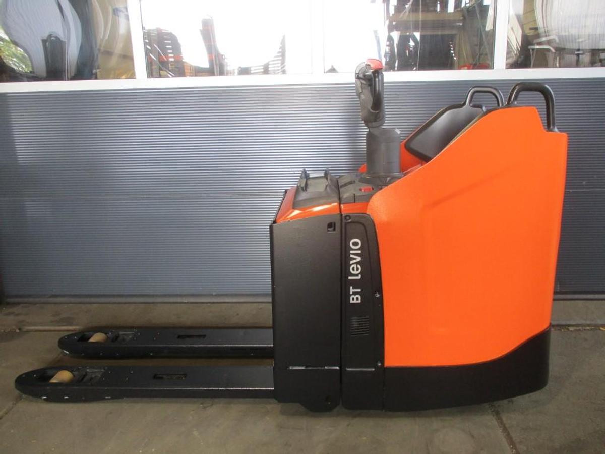 Refurbished 2020 TOYOTA LPE200 - 2452