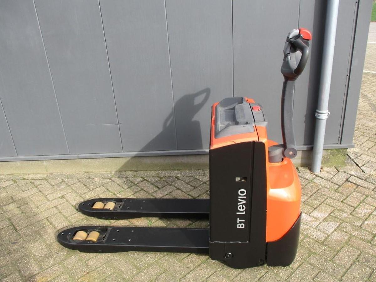 Refurbished 2019 TOYOTA LWE180 - 924