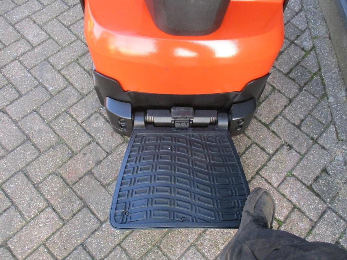 Refurbished 2017 TOYOTA SWE140 - 531