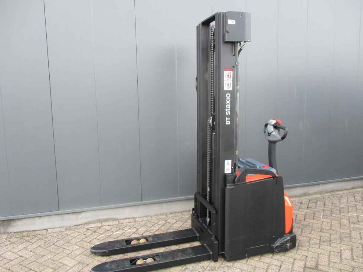 Refurbished 2018 TOYOTA SWE160 triplex - 2096