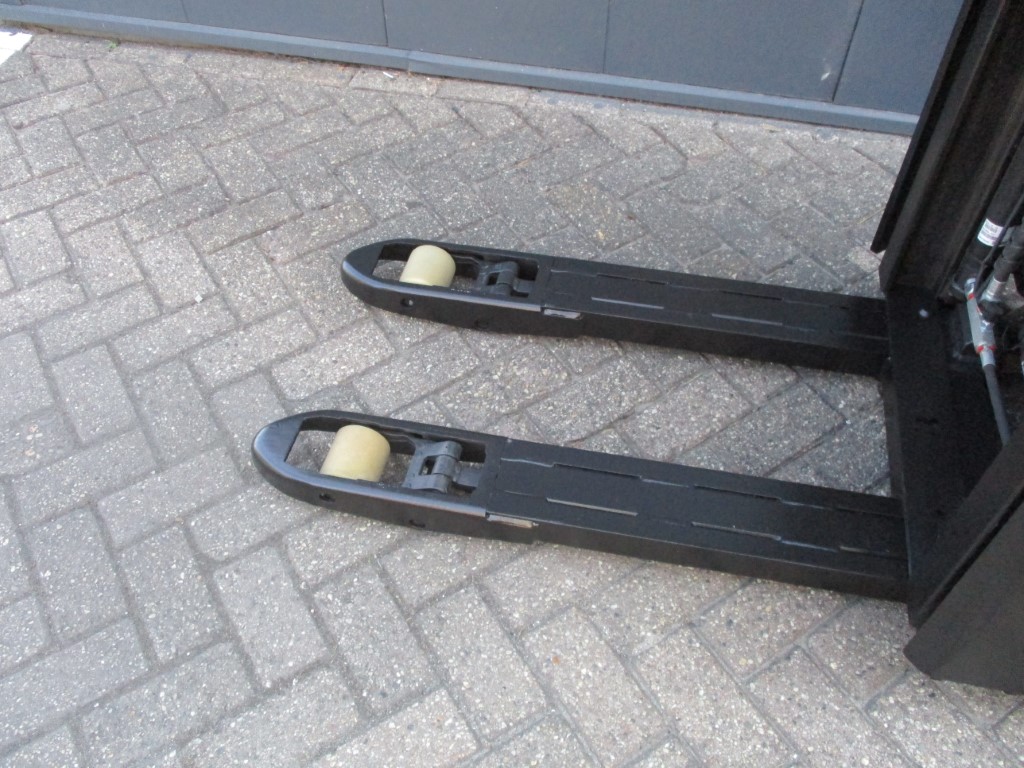 Refurbished 2023 TOYOTA SWE140L - 1199