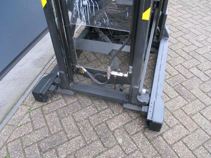 Refurbished 2018 TOYOTA SWE 120XR