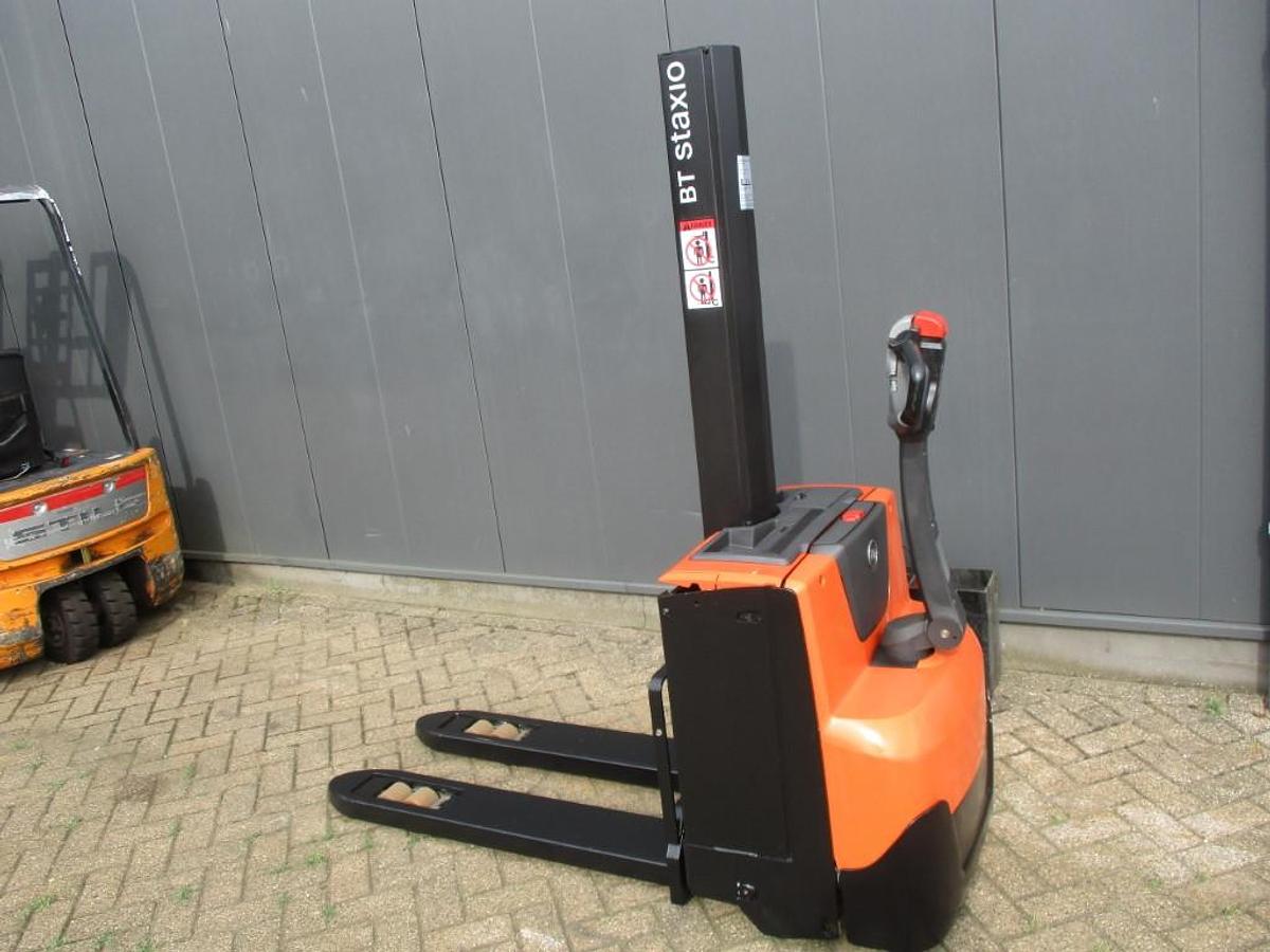 Refurbished 2015 TOYOTA BT SWE 080L - 1077