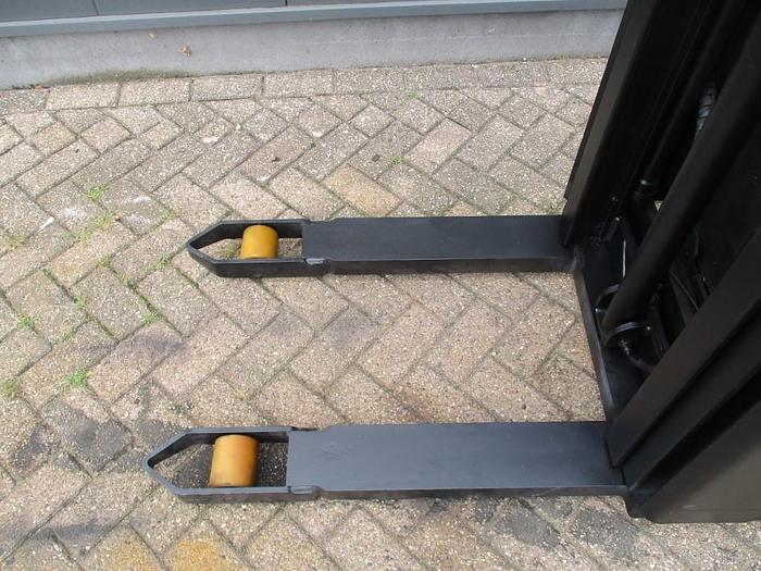 Refurbished 2017 TOYOTA SWE 120 - 1379