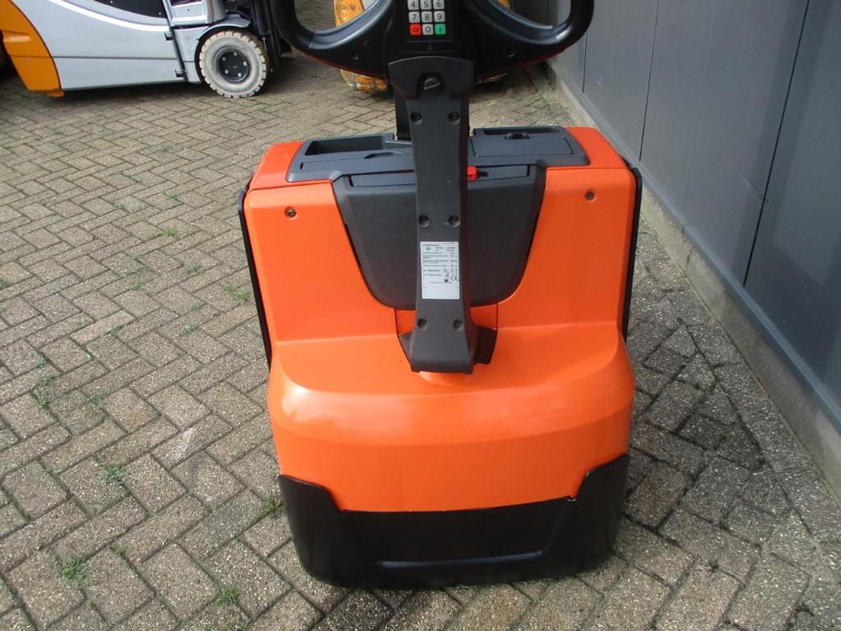 Refurbished 2015 TOYOTA BT SWE 080L - 1077