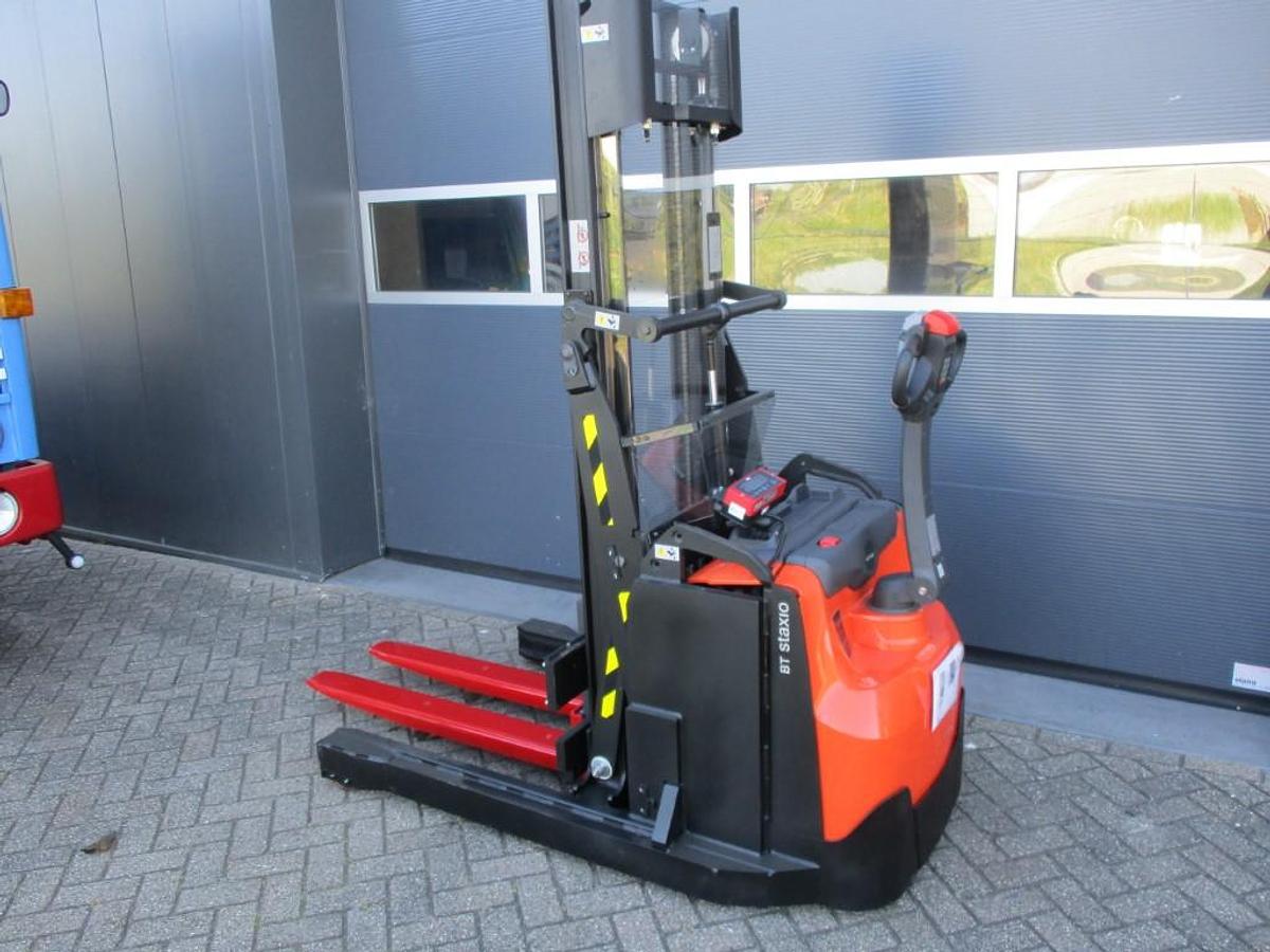 Refurbished 2024 TOYOTA SWE120XR  - 133