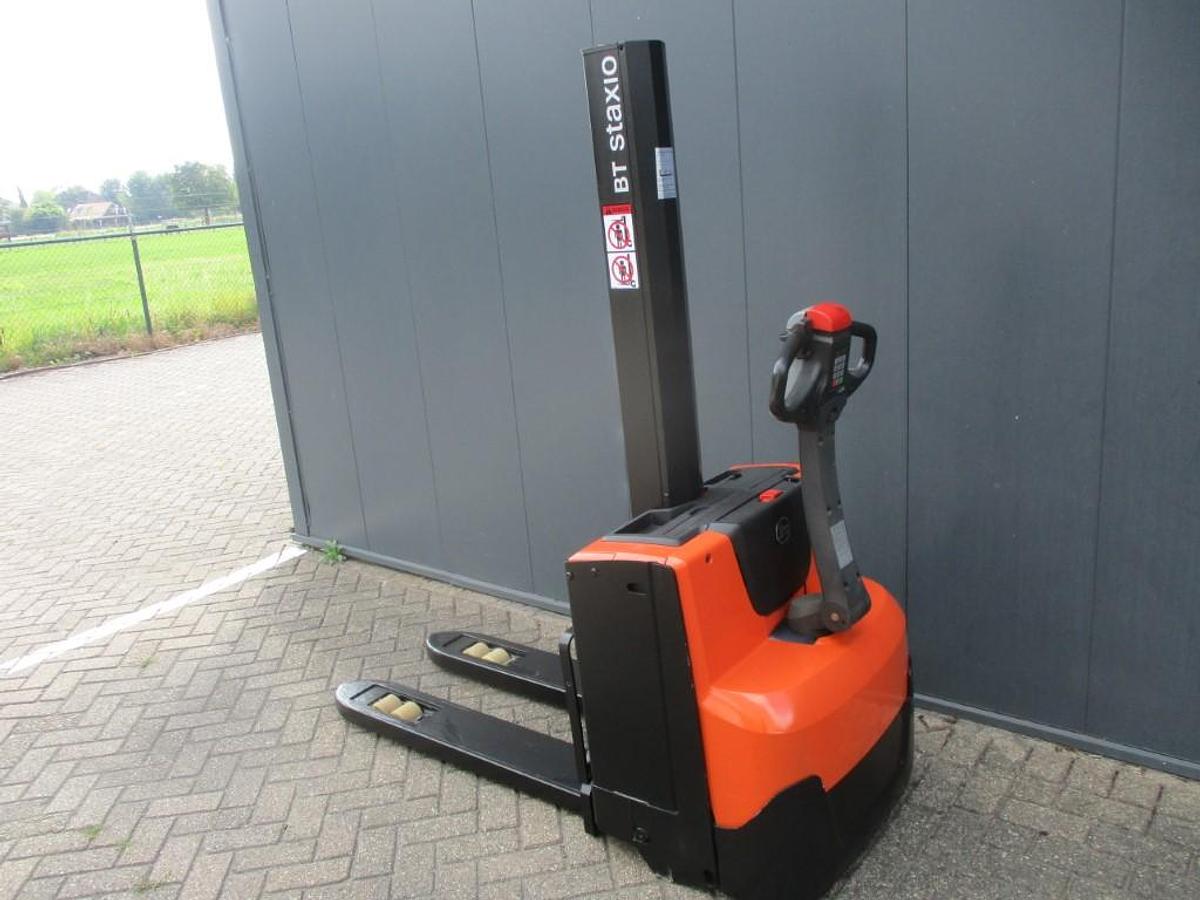 Refurbished 2015 TOYOTA BT SWE 080L - 1258