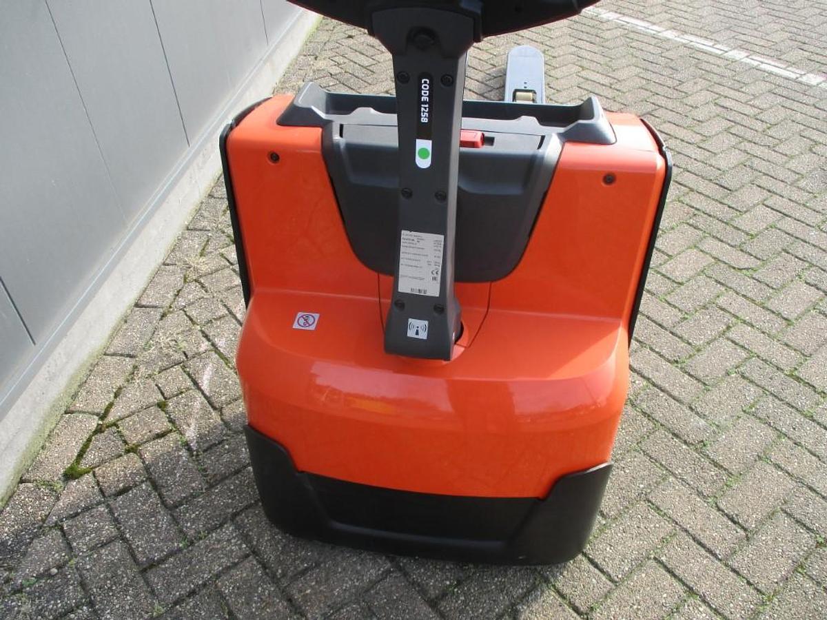 Refurbished 2023 TOYOTA LWE200 - 1957