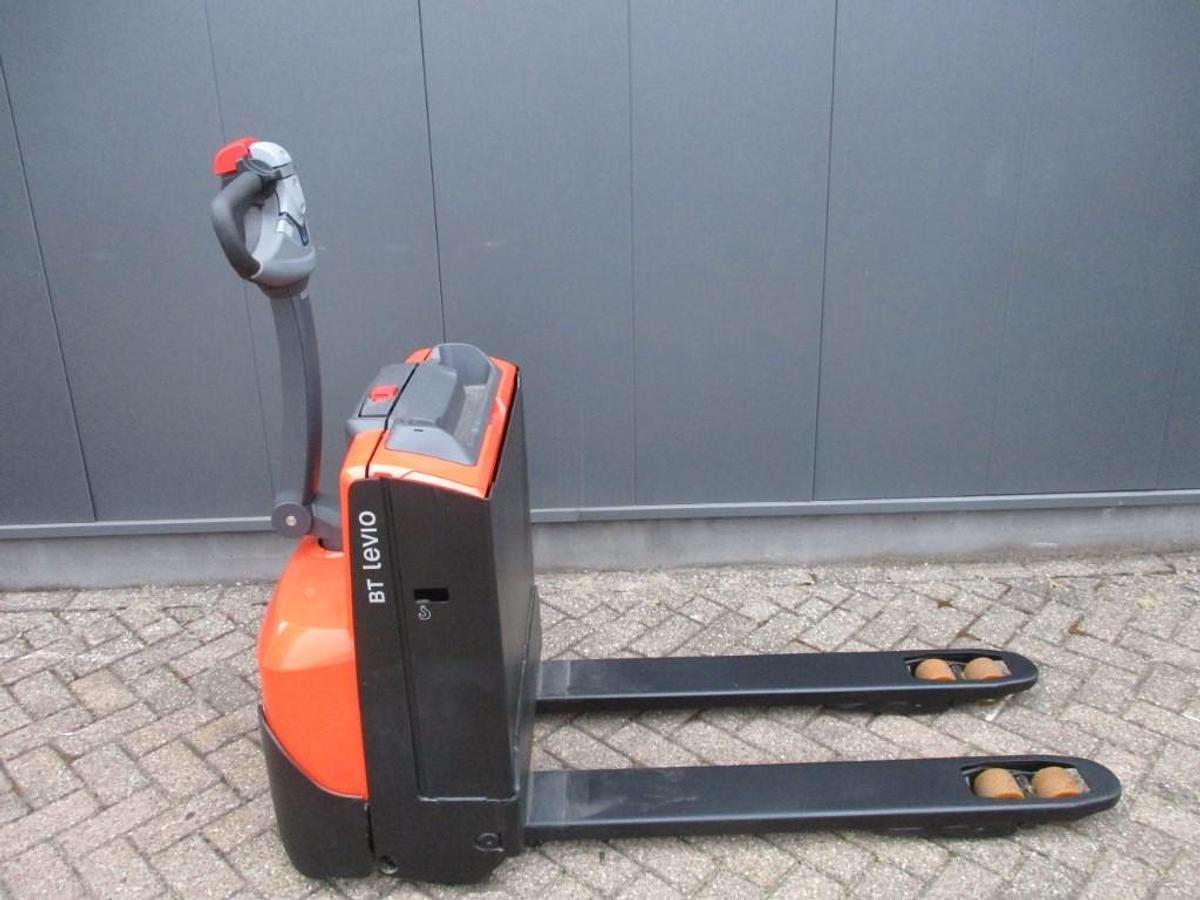 Refurbished 2022 TOYOTA LWE160 - 000