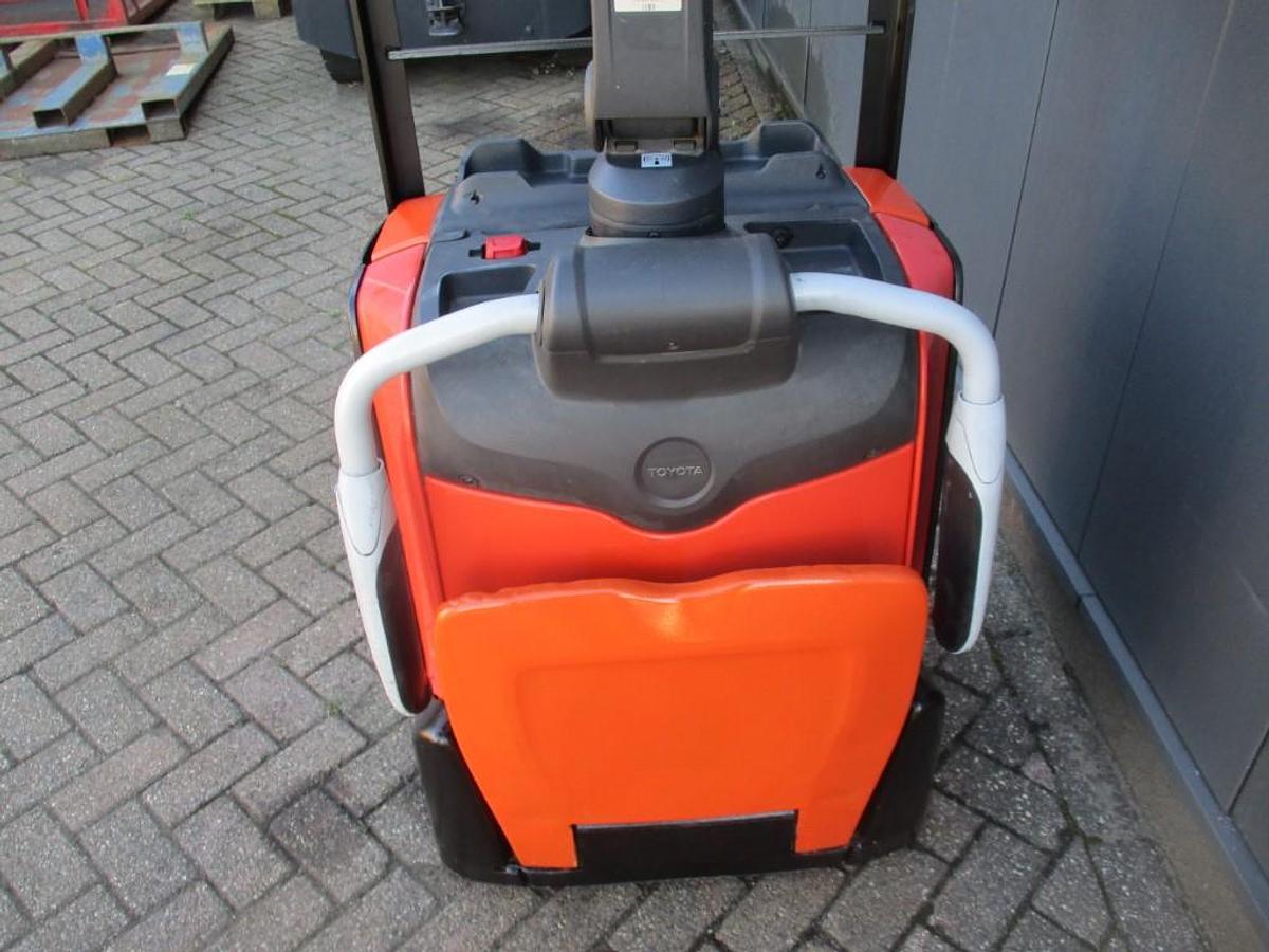 Refurbished 2019 TOYOTA LPE 200 -1992