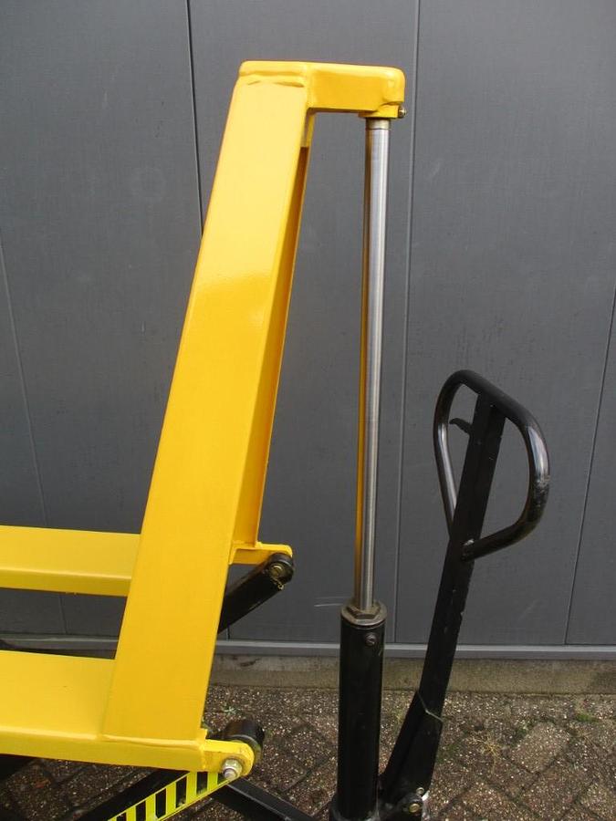 Refurbished 2022 Totallifter Scissorlift