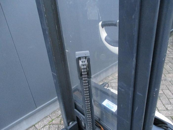 Refurbished 2005 Crown WF 3000-1.0 TL