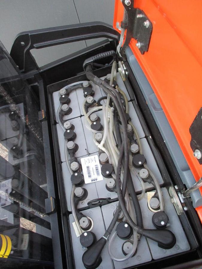 Refurbished 2018 TOYOTA SWE160 triplex - 2096