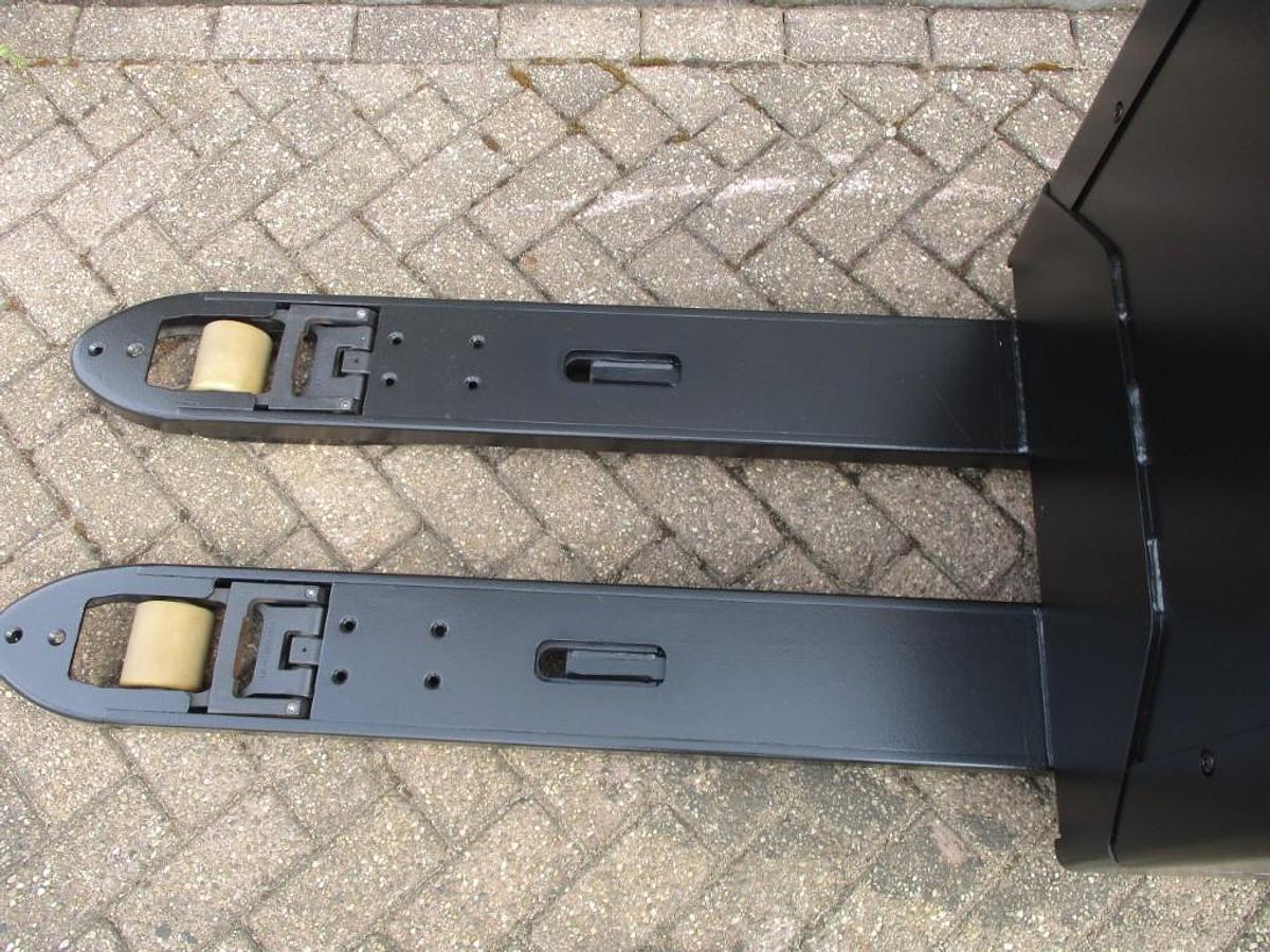 Refurbished 2020 TOYOTA LPE200 - 1975