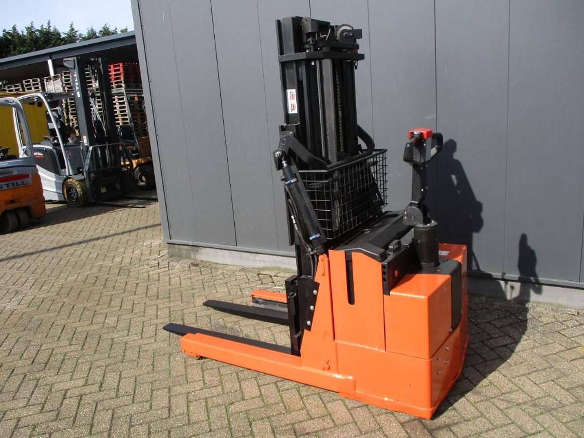 Refurbished 2011 BT TOYOTA RWE120 - 3198