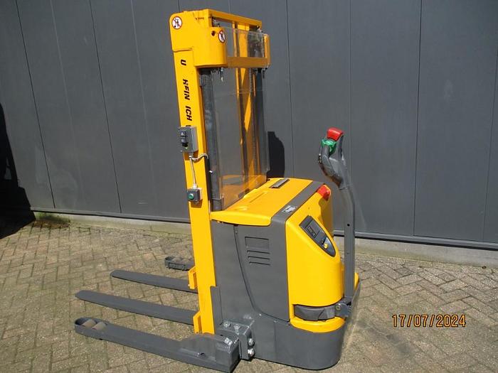 Refurbished 2011 Jungheinrich EJC B14