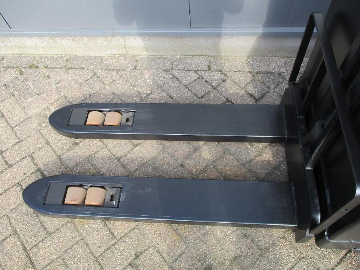 Refurbished 2015 BT TOYOTA SWE 080L - 1033