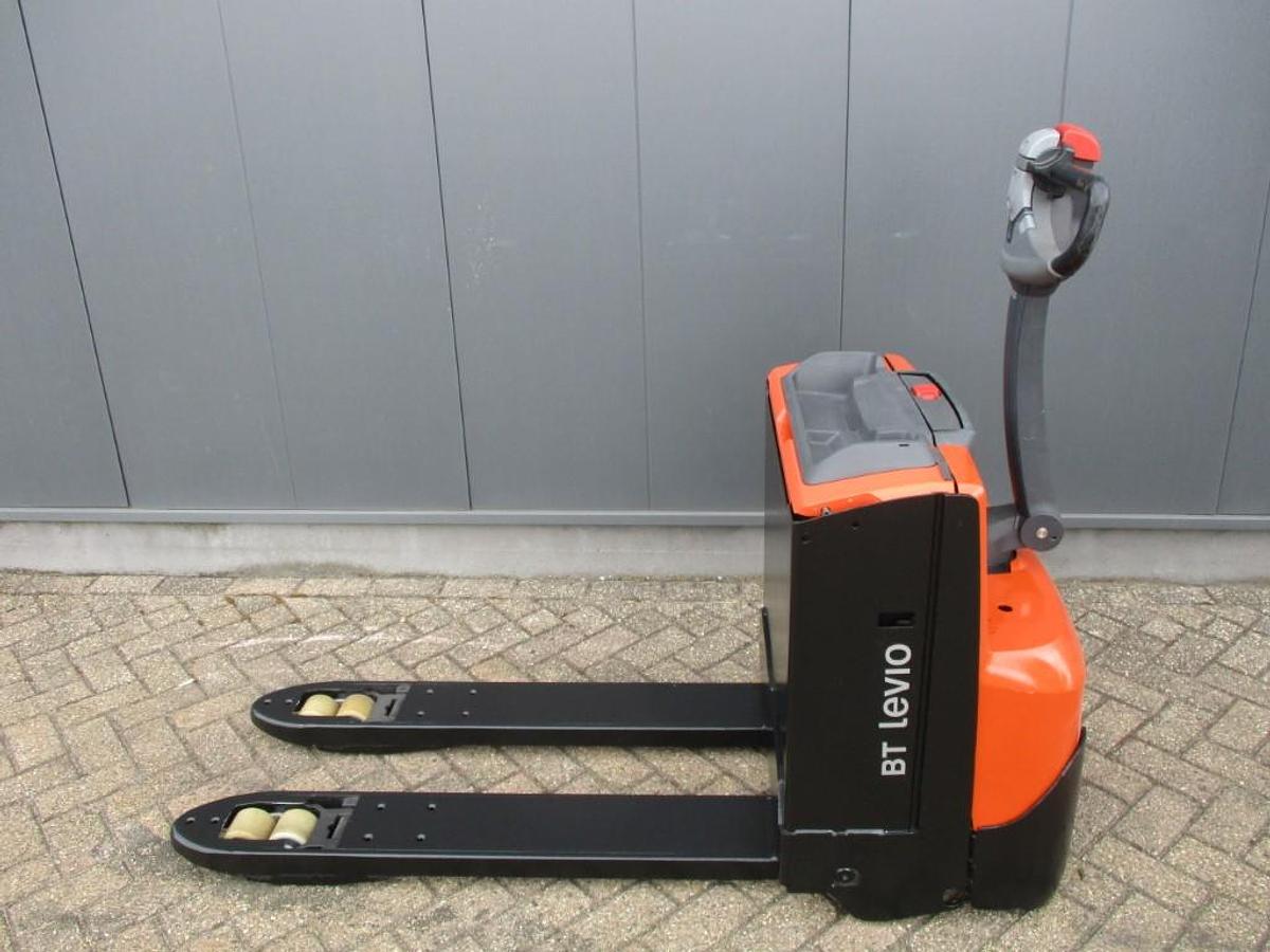 Refurbished 2019 TOYOTA LWE 200 - 1024