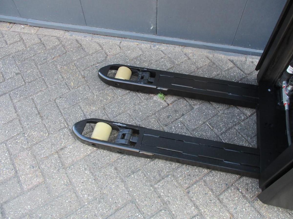 Refurbished 2023 TOYOTA SWE140L - 1509