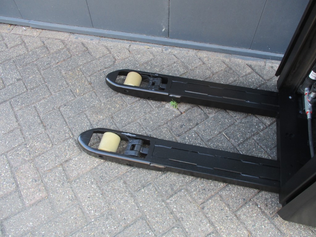 Refurbished 2023 TOYOTA SWE140L - 1509