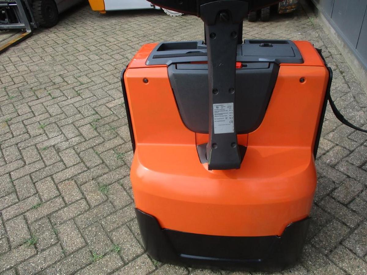 Refurbished 2015 TOYOTA BT SWE 080L - 1120