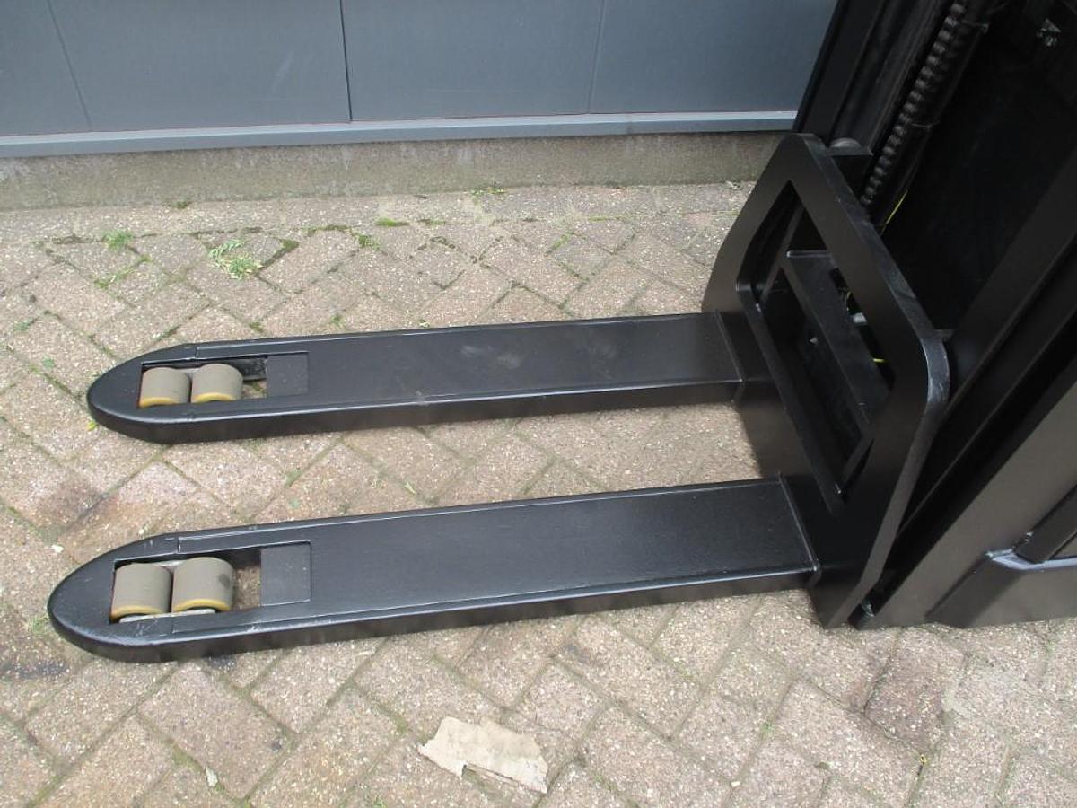 Refurbished 2011 BT SPE125 - 2355