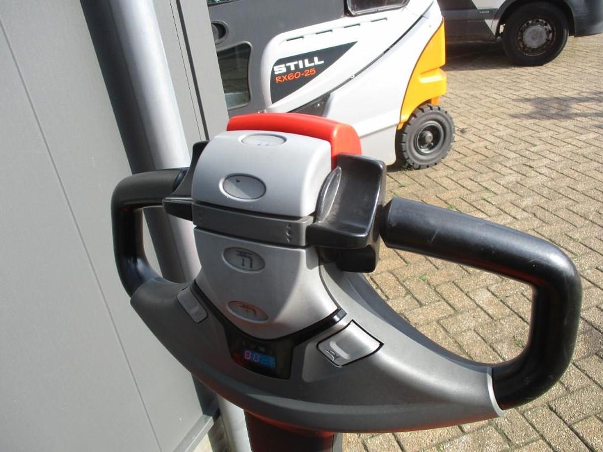 Refurbished 2015 TOYOTA BT SWE 080L - 1088
