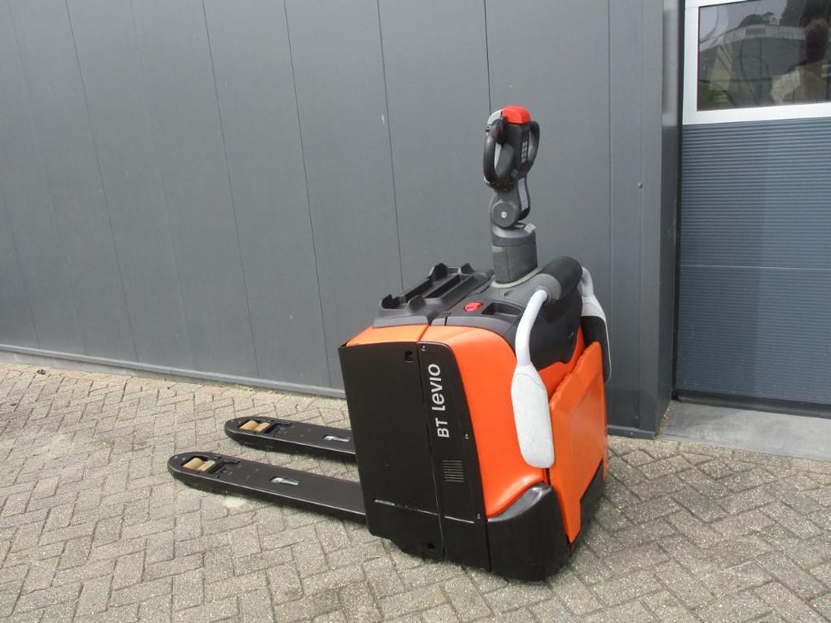 Refurbished 2021 TOYOTA LPE200 - 1952