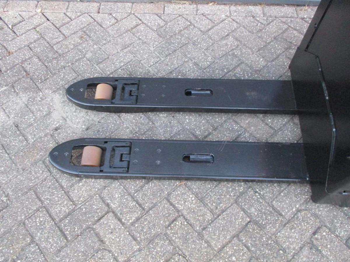 Refurbished 2019 TOYOTA LPE 250 - 742