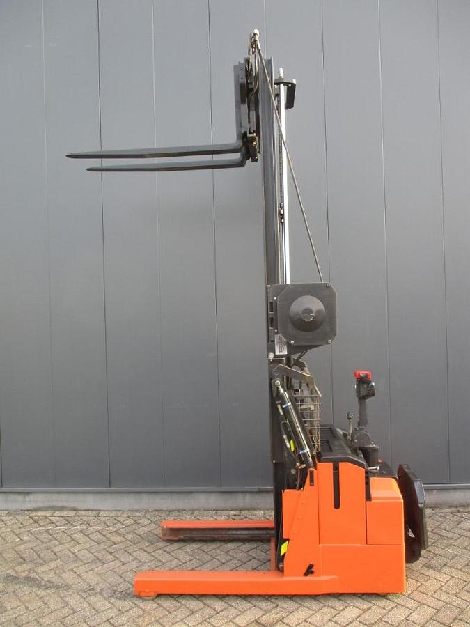 Refurbished 2011 BT TOYOTA RWE120 - 1221