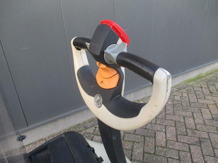Refurbished 2011 Crown WF 3000-1.0 TL