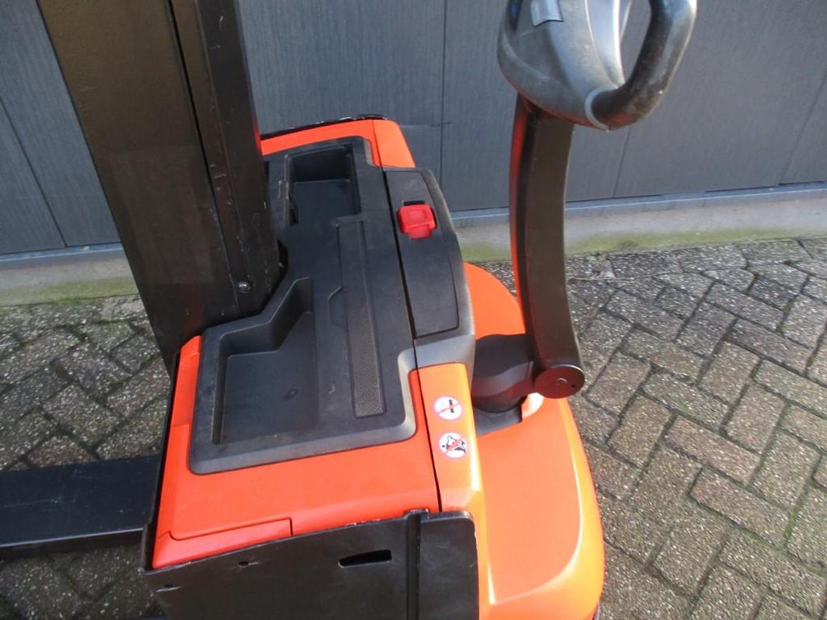 Refurbished 2017 TOYOTA SWE 080L - 1265