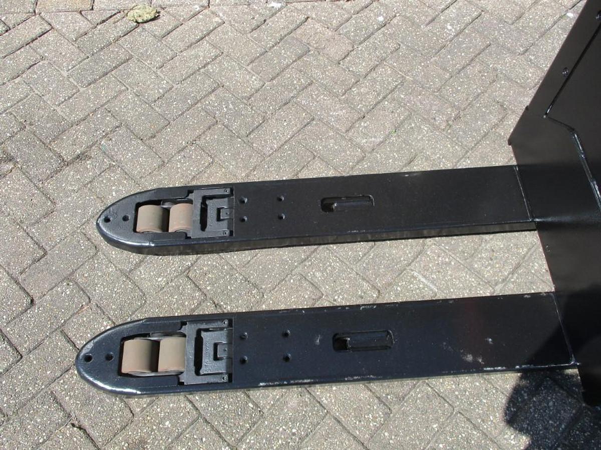 Refurbished 2016 TOYOTA BT LPE200 - 2241
