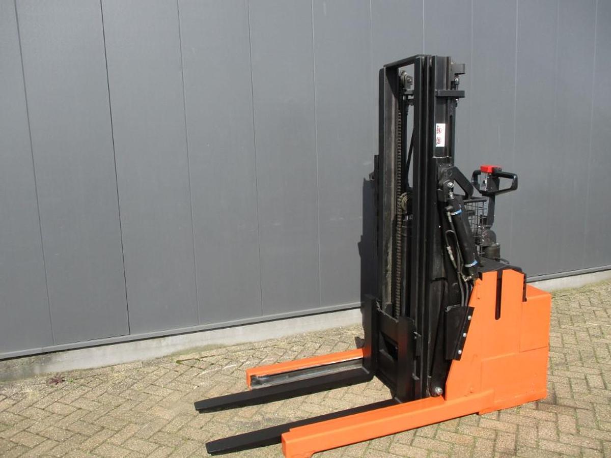 Refurbished 2011 BT TOYOTA RWE120 - 3198