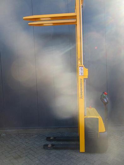 Refurbished 2007 Jungheinrich EJC 110