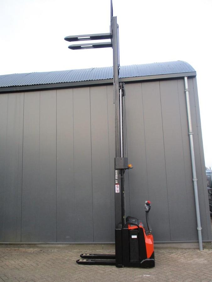 Refurbished 2018 TOYOTA SWE160L triplex - 1555