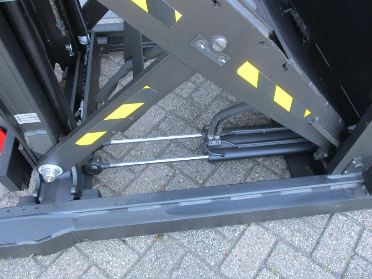 Refurbished 2024 TOYOTA SWE120XR  - 133