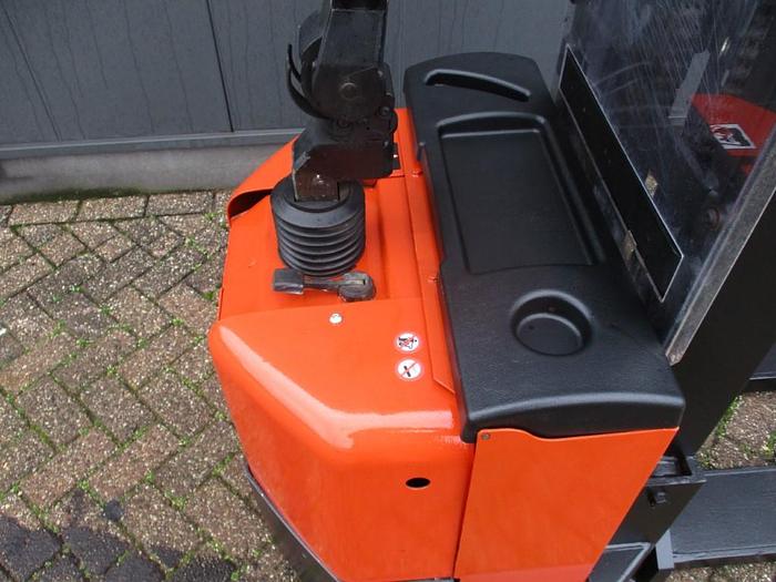 Used 2008 BT SWE 120